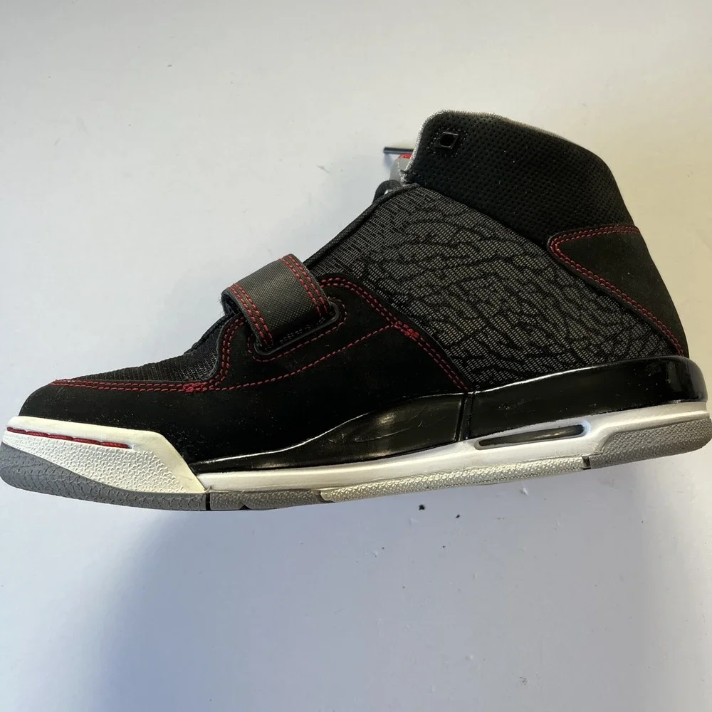 Jordan V IV III Black Red Cement 602662 004 Kids shoes Sz 6.5Y Nike, EXCELLENT